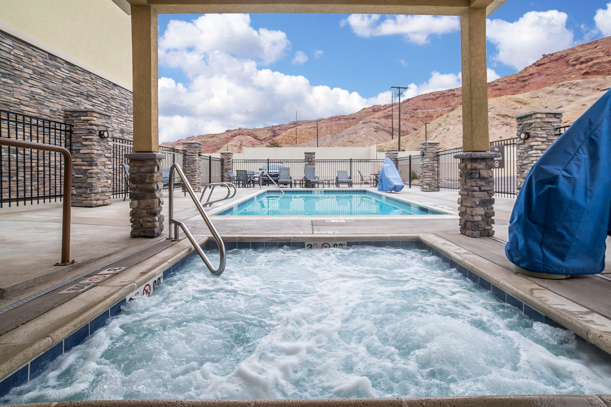 Quality Suites Moab Near Arches National Park Экстерьер фото