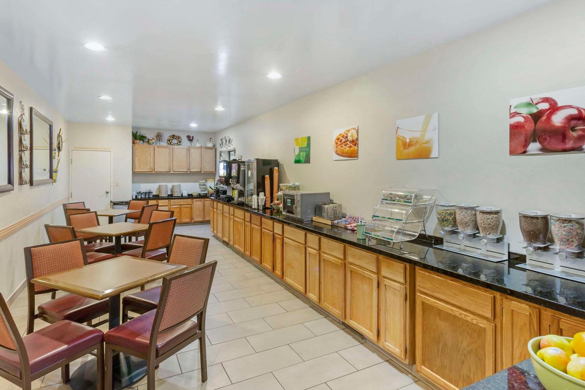 Quality Suites Moab Near Arches National Park Экстерьер фото