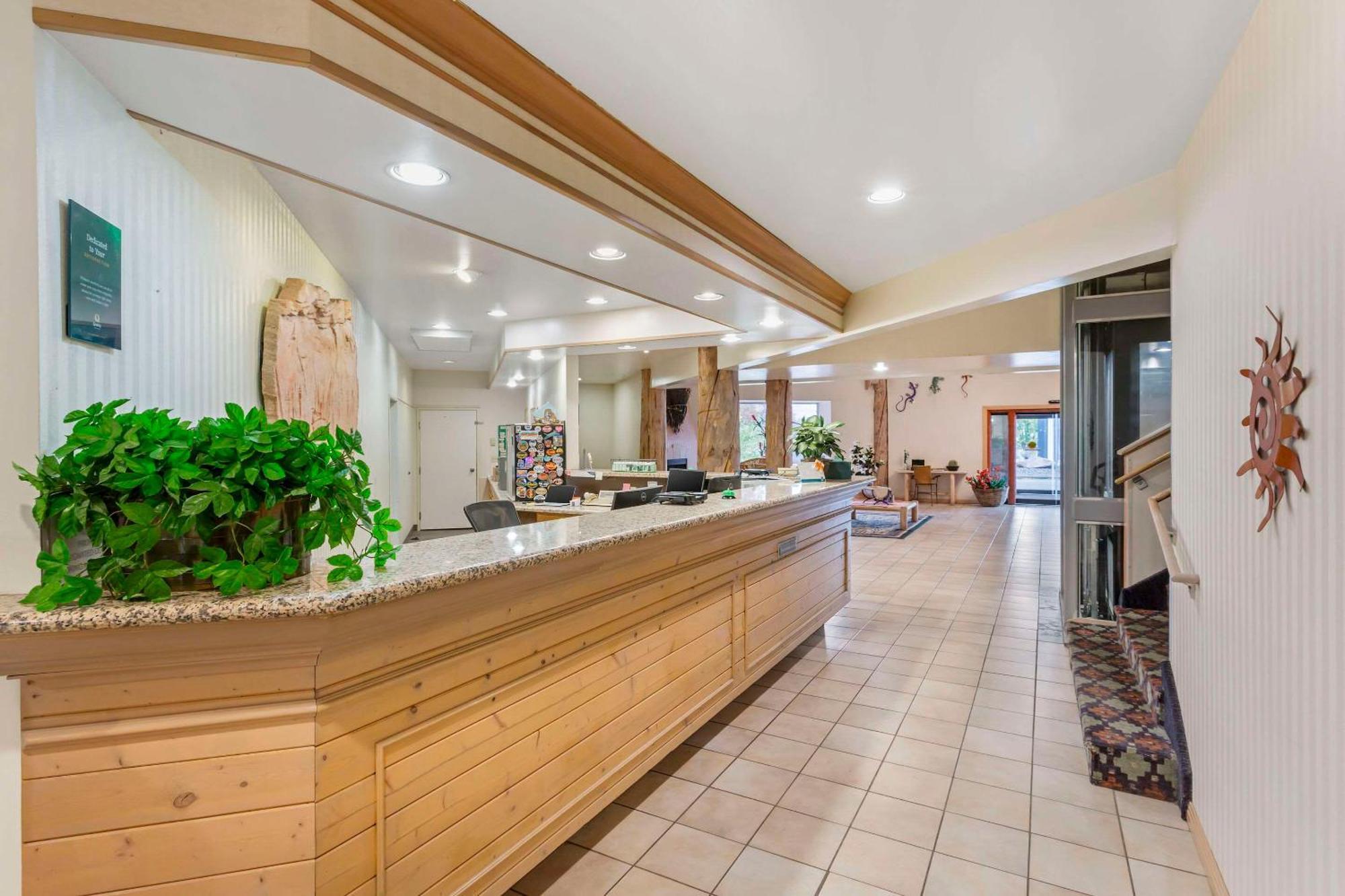 Quality Suites Moab Near Arches National Park Экстерьер фото